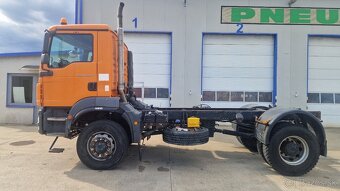 Predám MAN TGM 4x4 E5 podvozok na dostavbu - 2