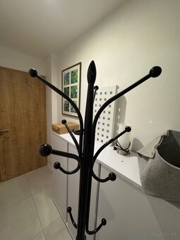 Stojanový vešiak, material: kov a kameň - 2