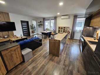 Moderný, veľmi pekný 3 izbový byt s terasou a 2 parko… - 2