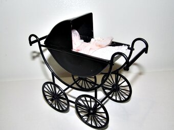 Mini kočárek pro malé panenky,viktoriánský styl. - 2