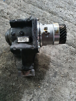 Predám diely z Honda CR-V 2,2 103kw tretia generácia 2007 - 2