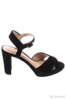 Clarks kožené sandále, PC 139,95 eura. veľ. 38 - 2