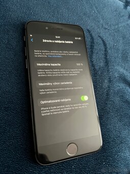 iPhone 8 – 64 GB - 2