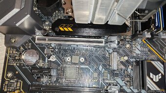 B560M + i5 11400F + 16GB Ram - 2