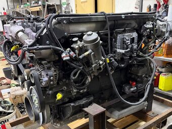 Prodam novy motor MAN D2066LOH32 - 2