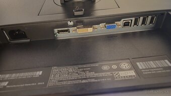 Predám monitory Dell P2714Hc (2 kusy) - 2