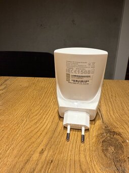 TP-Link Wi-Fi extender - 2
