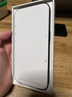 Nový telefón apple iphone 16 256gb black - 2