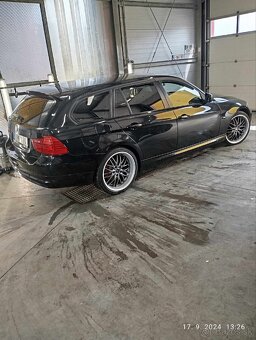 BMW e91 2009 - 2