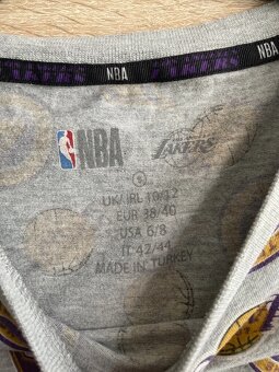 Crop top tričko NBA Los Angeles Lakers – veľkosť S (sedí aj - 2