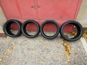 Predám zimné pneu Firestone Winterhawk 4 (235/35 R19) - 2