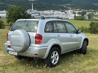 TOYOTA RAV4 2.0 D-4D - 2