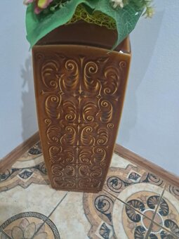 Ponúkam vazu a kvetami - 2