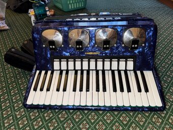 Akordeón Delícia Carmen IV - 2