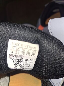 PREDÁM chlapčenské ADIDAS tenisky č.35 - 2