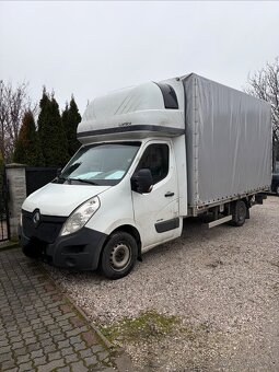 Renault Master s celom - 2