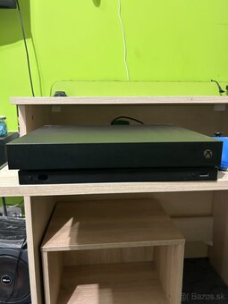 Xbox one x - 2