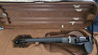 Husle 4/4 YAMAHA - 2