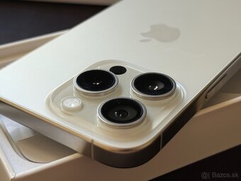 iPhone 15 PRO málo použitý - 2