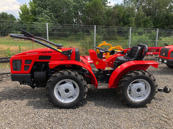 Malotraktor AGT 960 R - otočné pracoviště, 50 HP - 2