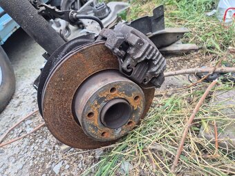 Predne otoče bmw e90 e91 - 2