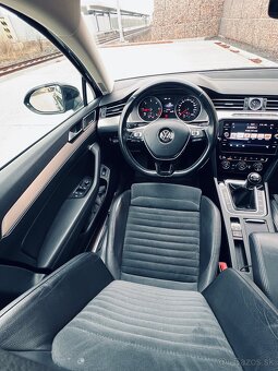 VW Passat Hightline model 2018 Panotama Bez AD blue - 2