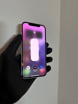 iPhone 12 64 GB - 2