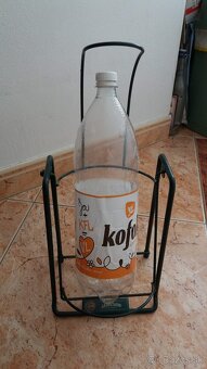 kovový stojan na veľké fľaše - 2