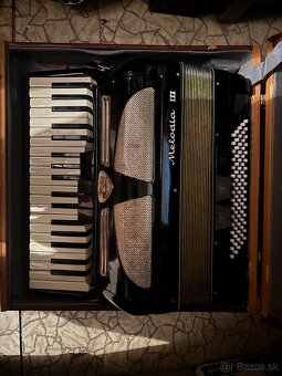 Na predaj akordeón Royal Standard a melodia - 2