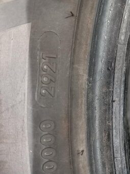 Pneumatiky zimné - Vredestein 235/60/R18 - 2