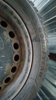 Zimné pneu Goodyear 205/55R16 - 2