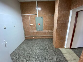 Veľké obchodno-komerčné priestory na prenájom vo frekventova - 2