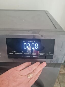 Práčka zo sušičkou Hisense - 2