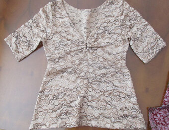 Blúzka / Tričko _NOVĚ_za_2,50 - 2