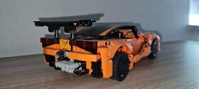 LEGO 42093 Technic Chevrolet Corvette ZR1 - 2