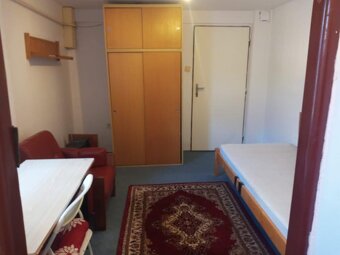 Samostatná izba v rod.dome HLAVNÁ UL za 300 €/mes. - 2