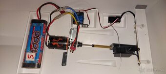 Predám 90cm RC jachtu novú komplet - 2
