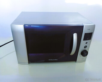 Mikrovlnka s grilom Electrolux E11 EMS204DS - 2