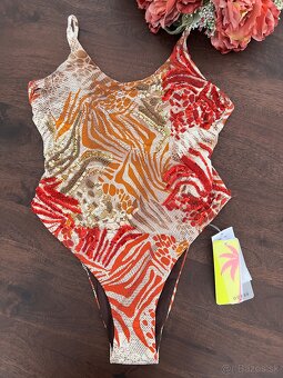 Guess plavky stali 190 eur - 2