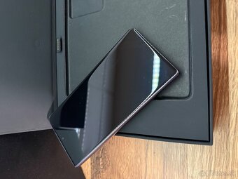 Predám v dokonalom stave Honor Magic V2 512GB - 2