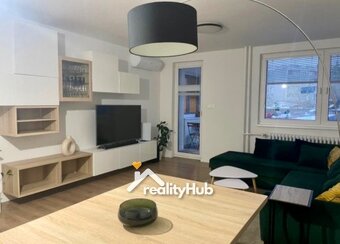 Moderný 2-izbový byt s balkónom v Starom Meste na predaj - 2