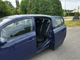 Opel Corsa E 1.4 benzín - 2