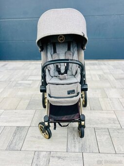 Cybex Priam 2018 – podvozok Jeremy Scott + športová časť, za - 2