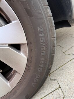 Predam letne pneumatiky Kumho Ecsta HS52 215/60 R16 95V - 2