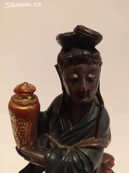 Starožitná soška z takeového dřeva - 2