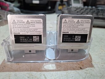 Xenónové  výbojky Philips 35W - 2