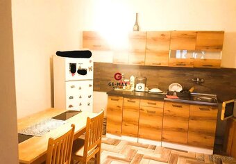 PRIESTRANNÝ RODINNÝ DOM S VEĽKÝM POZEMKOM – BEŽOVCE, OKRES S - 2