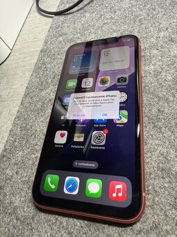 Iphone XR 64GB velmi zachovalý,82% - 2
