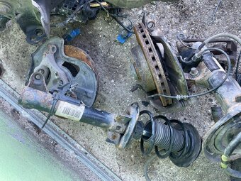 Mercedes w204 c class tehlice tlmiče stremena - 2