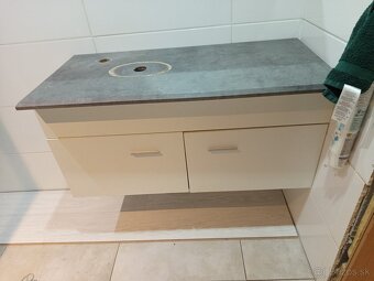 Skriňa do kupelne - 2